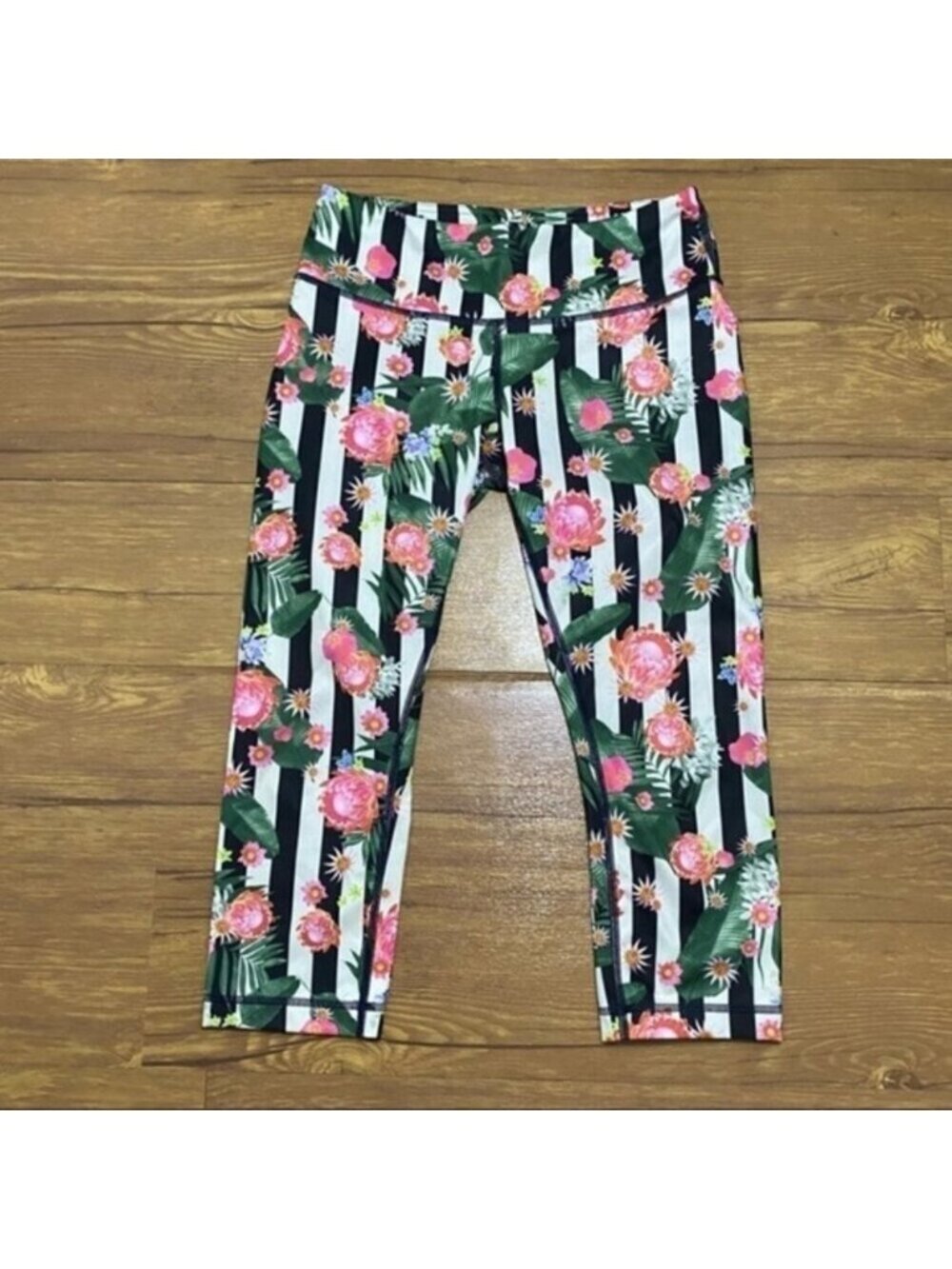 Lululemon Wunder Under Crop Palm Play Floral Stripe Leggings‎ Size 6